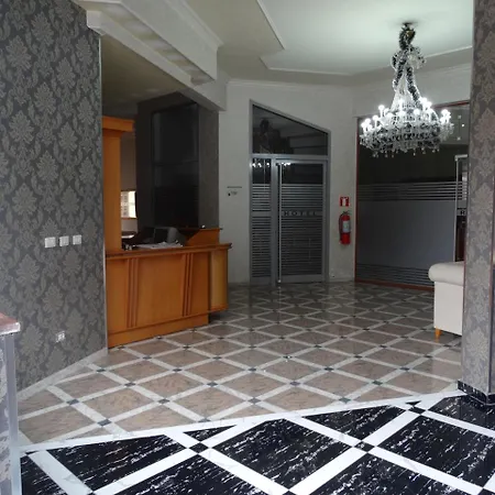 Garden Palase Hotel 3*