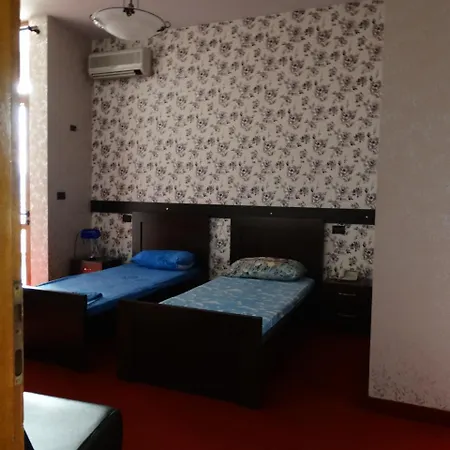 Garden Palase 3*