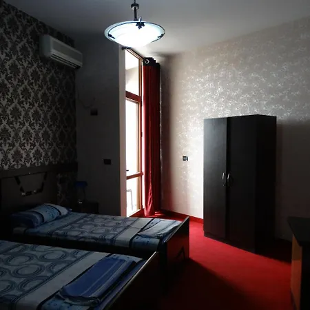 Garden Palase Hotel Fier