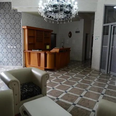 Garden Palase 3* Fier